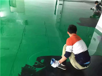 新沂下面给你一份环氧地坪漆施工的完整流程